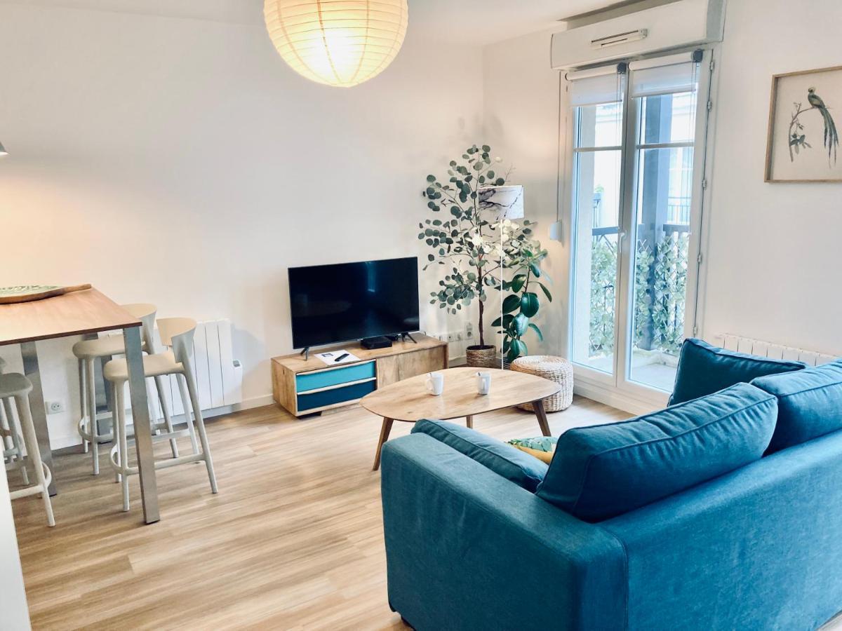 ✵ Le Saint Georges- T2 4p+ Wifi + Parking A - Fairytale Factory ✵ Bussy-Saint-Georges